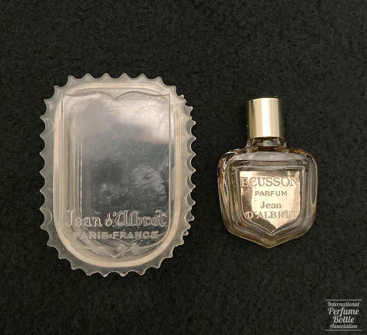 "Ecusson" Mini by Jean d'Albret