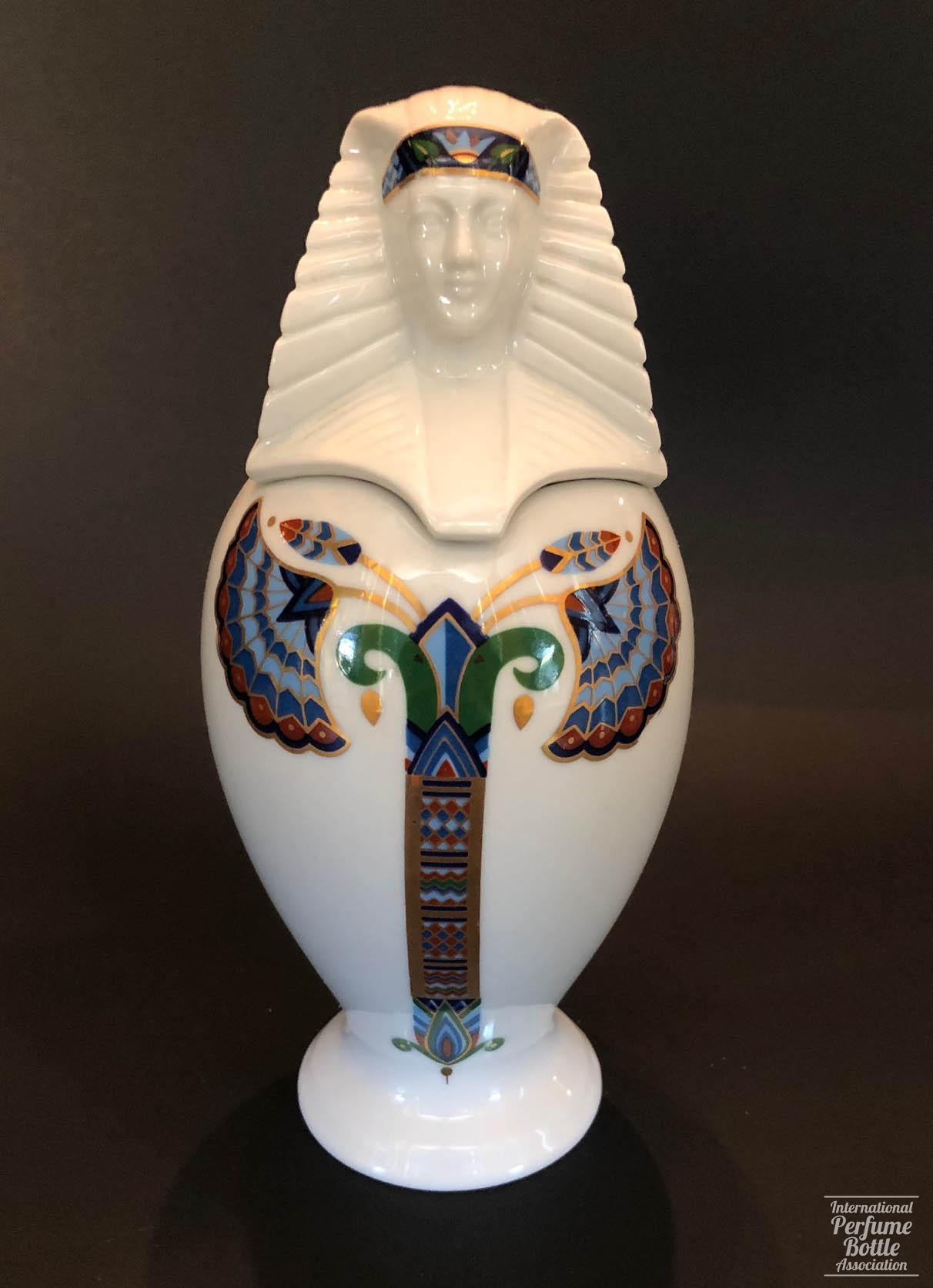 "Imperial Urn" Presentation by Elizabeth Arden