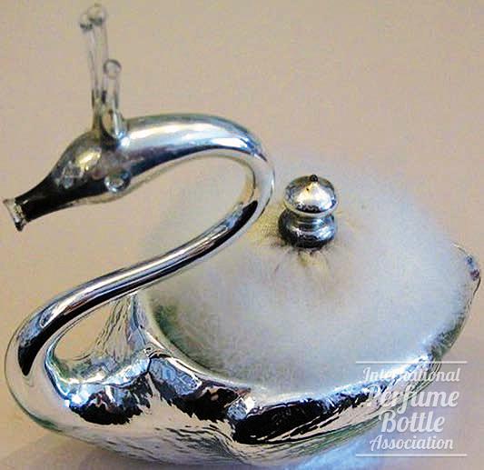 Swan Powder Puff Holder